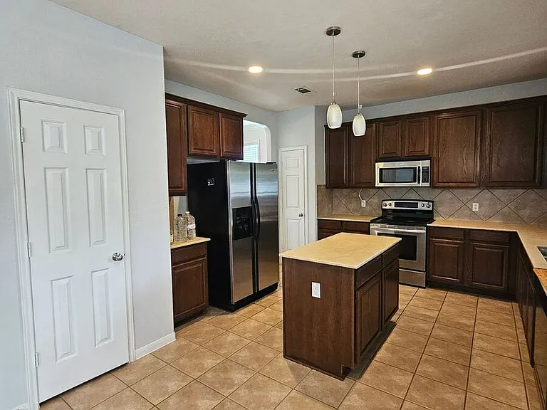 330 Canoe Dr — Photo 7