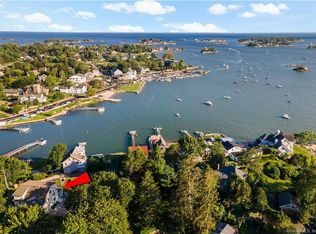 9 Halls Point Rd, Branford, CT 06405