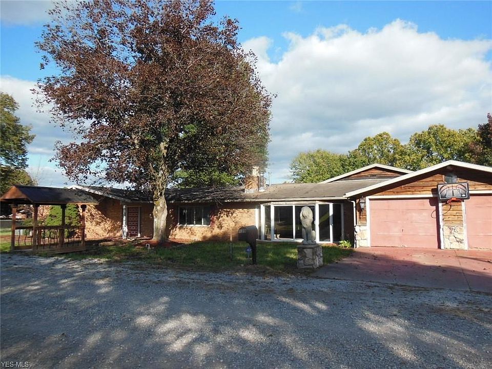 1st image of 139 Forsythia Ave