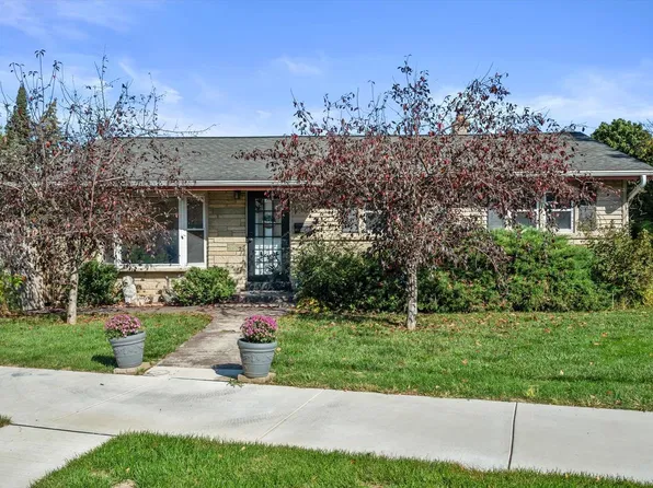 9810 W Lisbon AVENUE, Milwaukee, WI 53222