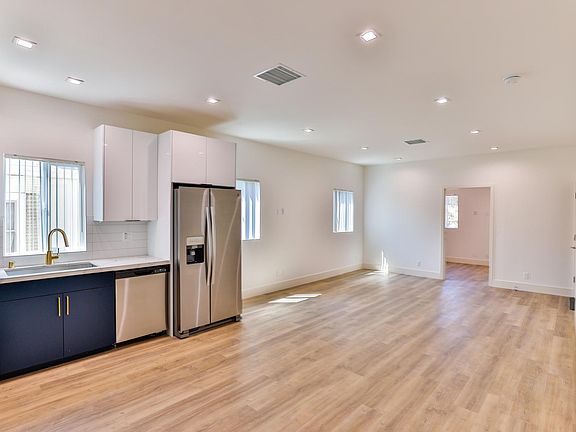 5th image of 5536 Lexington Ave #1