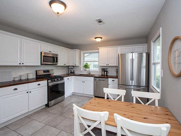 2nd image of 4008 Breckenridge Ln