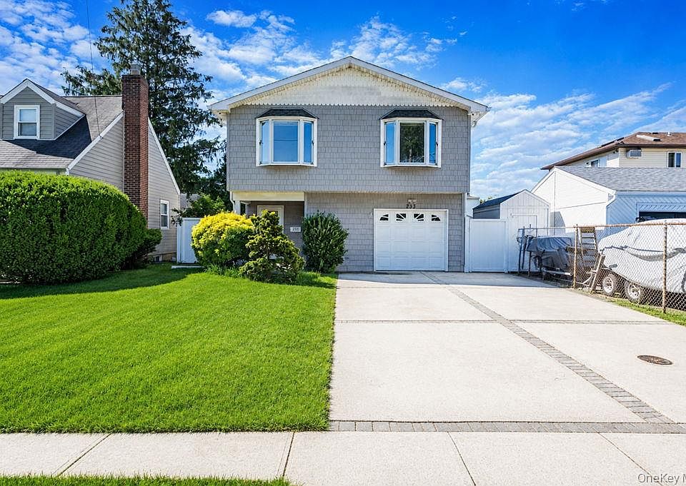 1st image of 233 E Alhambra Avenue