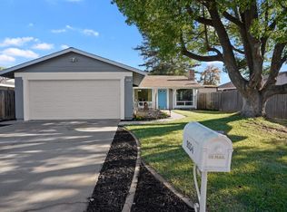 9554 Meadowgreen Cir, Sacramento, CA 95827