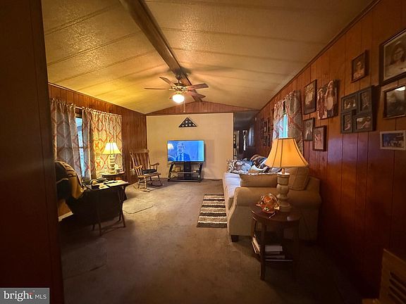 4th image of 800 York Rd