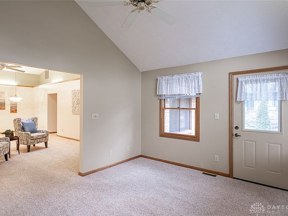 5th image of 466 Springside Dr