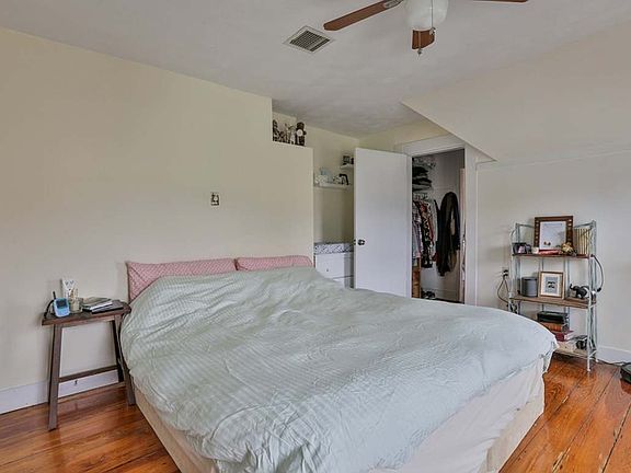 5th image of 8 Mason St #3