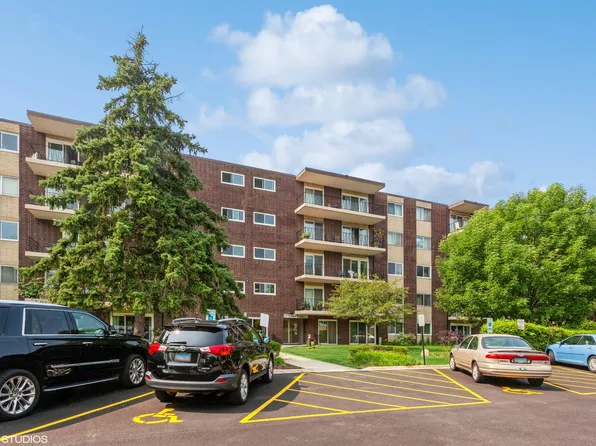 5300 Walnut Ave APT 20C, Downers Grove, IL 60515