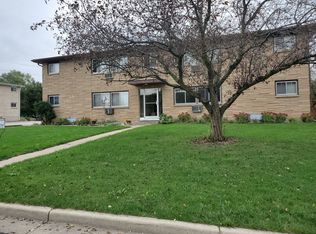 421 Valeria Dr #8, Deforest, WI 53532