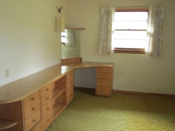 5th image of 303 W Meadowbrook Dr