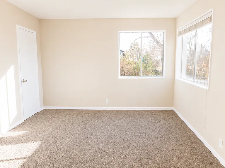 352 E Hampton Ave — Photo 11