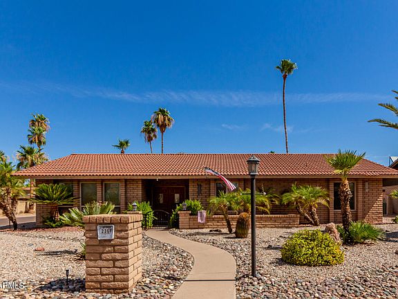 2nd image of 236 W COUNTRY GABLES Drive