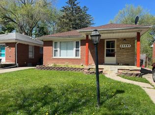 24091 Oneida Ave, Oak Park, MI 48237