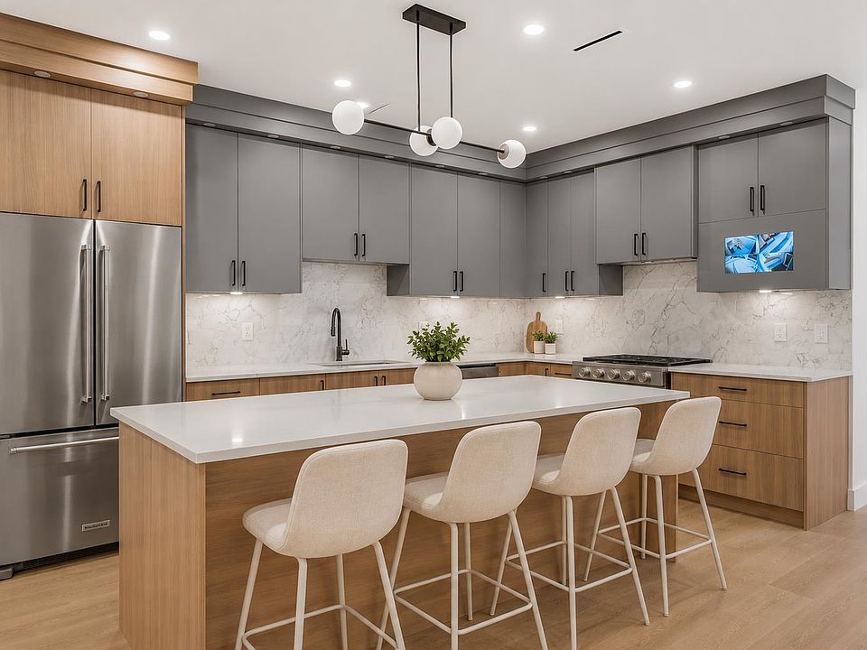 1st image of 6176 Elgin Ave #4