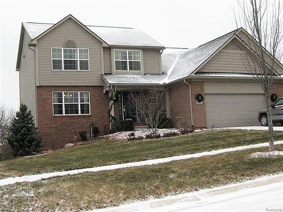 3rd image of 660 Phillips Dr
