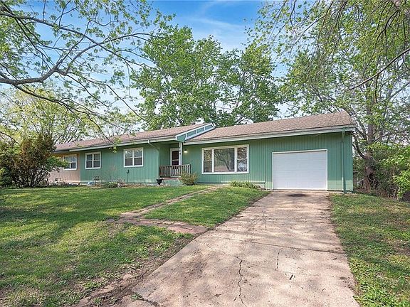 2nd image of 409 Corral Dr