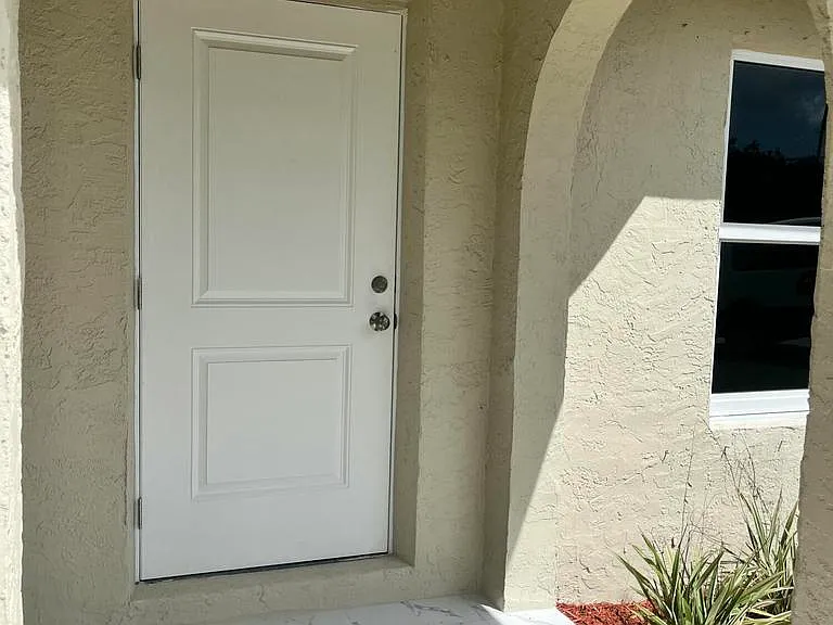 2747 Summit Blvd — Photo 2