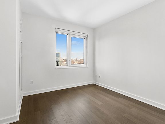 4th image of 2922 Northern Blvd APT 2409