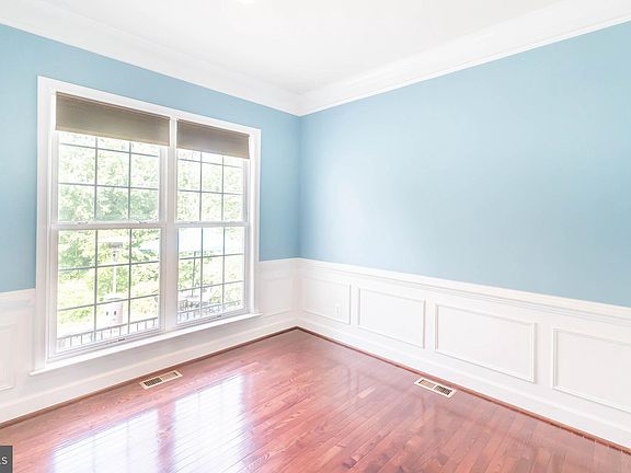 5th image of 9184 Laurel Highlands Pl