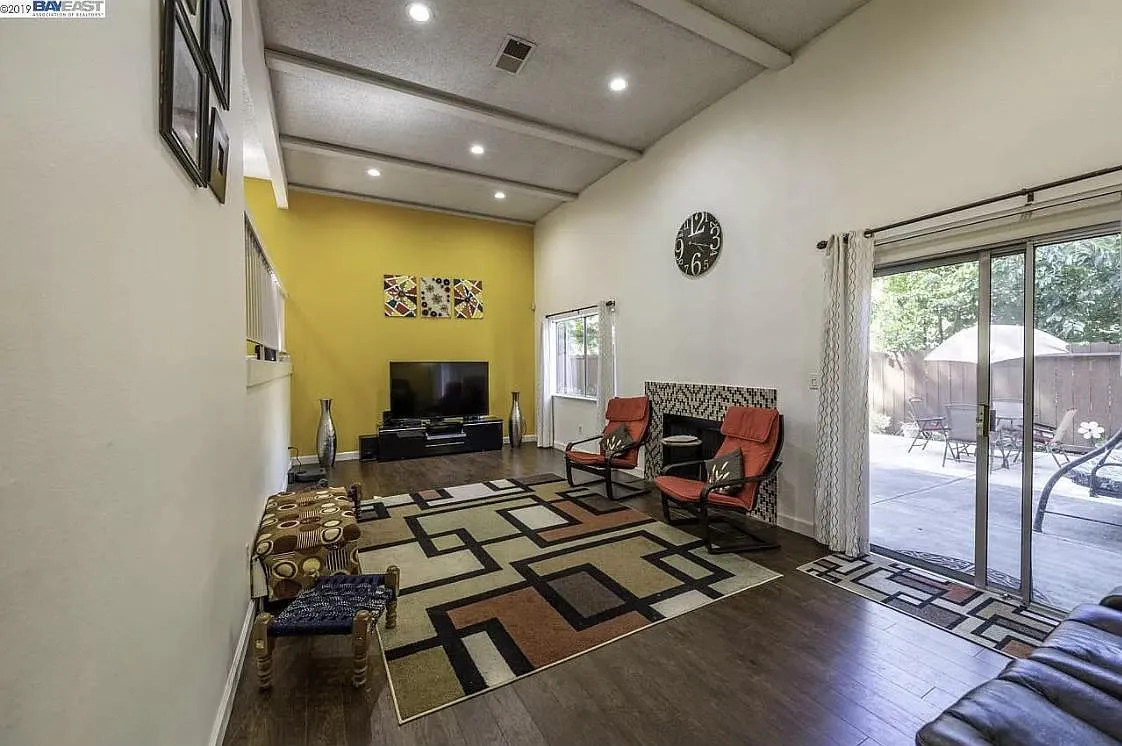 37908 Lavender Cmn — Photo 3