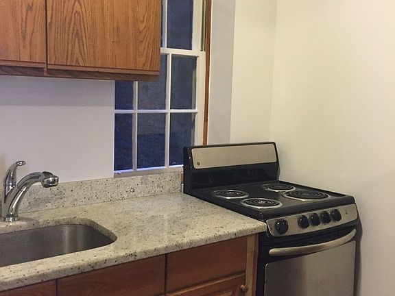 5th image of 311 E 91st St APT 5