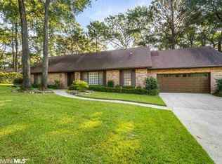 829 Regents Dr W, Mobile, AL 36609