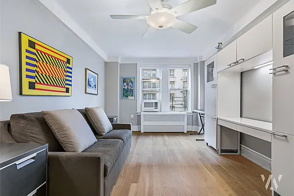 Sold by Wohlfarth & Associates Inc | media 7