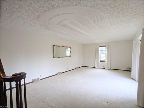 4th image of 1801 Airpark Dr
