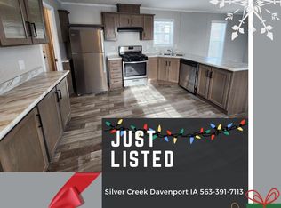 5052 N Dittmer St #250, Davenport, IA 52806