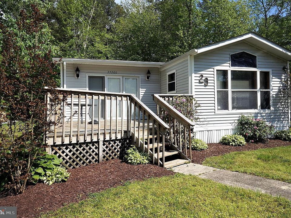 1st image of 37200 Mississippi Dr