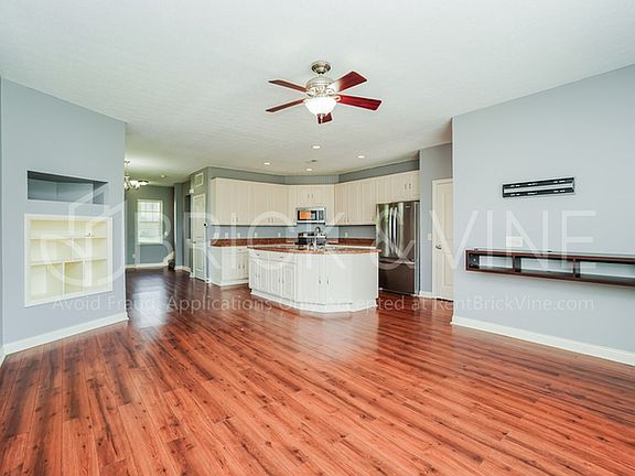 3rd image of 311 Griffiths Harbor Dr