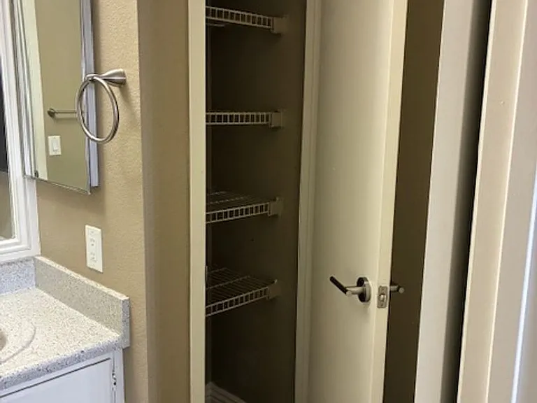 Mandalay Bay Apartments — Photo 83