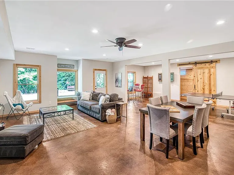4290 Maner St SE — Photo 41