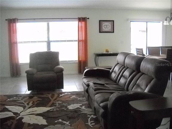 5th image of 3292 Kresterbrooke Ln