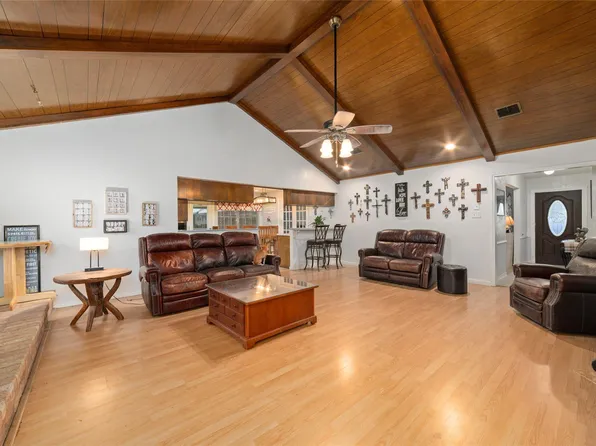 218 Black Forest Dr, Spring, TX 77388