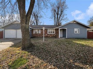 2414 N 58th Dr, Kansas City, KS 66104