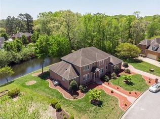 1609 Swan Lake Cres, Chesapeake, VA 23321