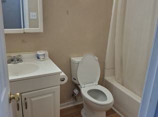 6025 Old College Dr APT B, Suffolk, VA 23435