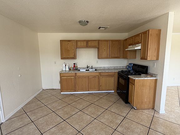 5th image of 12135 Tower View Dr