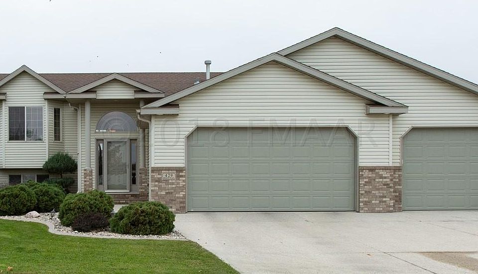 1st image of 429 Prescott Pl