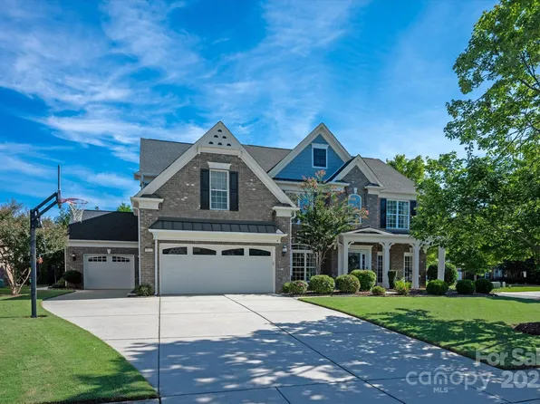9911 Silverling Dr, Waxhaw, NC 28173
