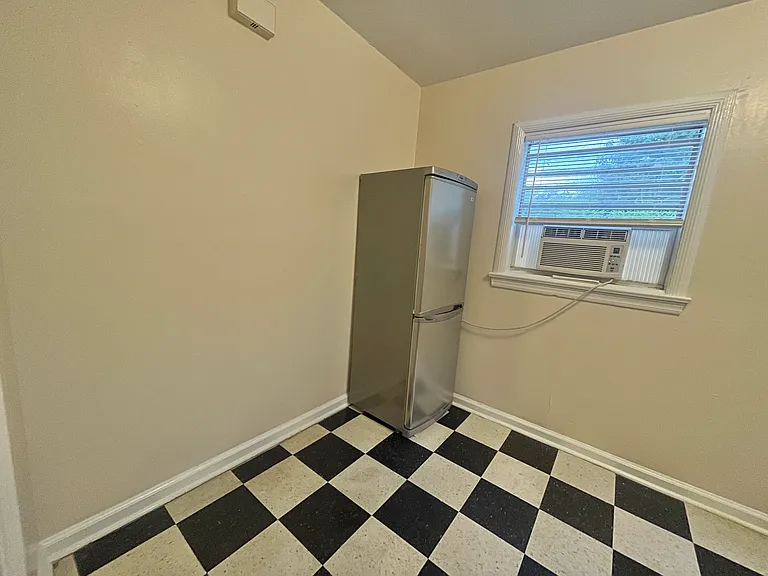 912 Oxmoor Rd #3 — Photo 35
