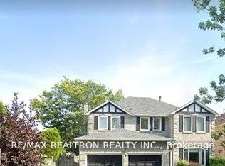 6 Lilley Ct #1, Richmond Hill, ON L4C 8X4