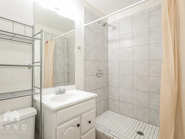 2150 Sutro St #G4 — Photo 12