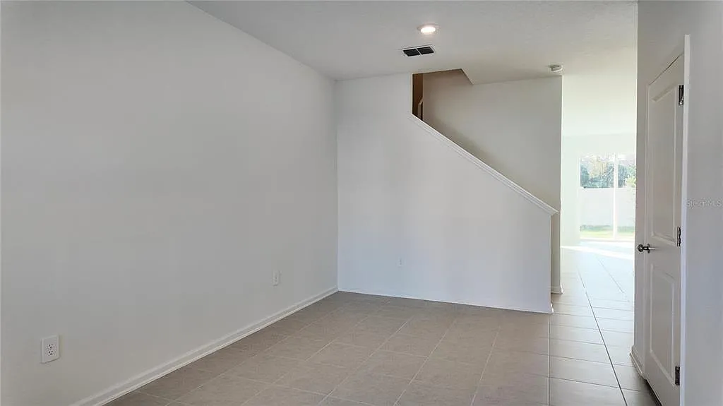 3 bed, 2.5 bath, 1840 sqft, $1,950 — Photo 2