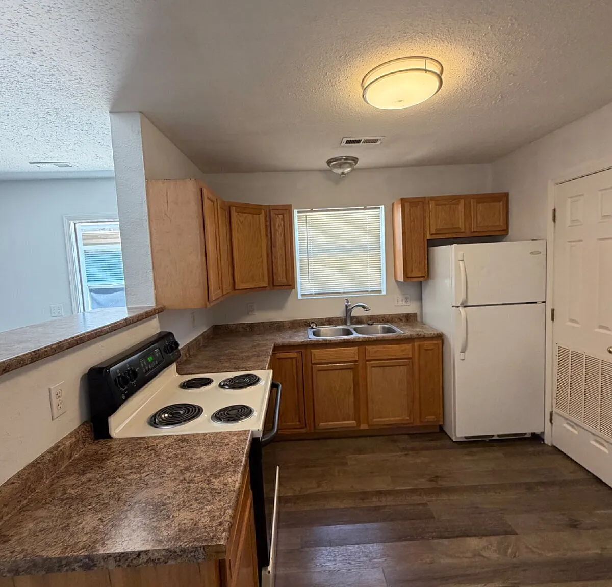 "Charming 2-Bedroom Duplex Retreat at 214 Kronos Drive, De Soto Your Perfect Home Awaits!" — Photo 4