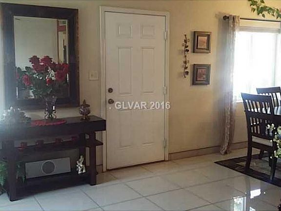 5th image of 1029 Greenway Dr