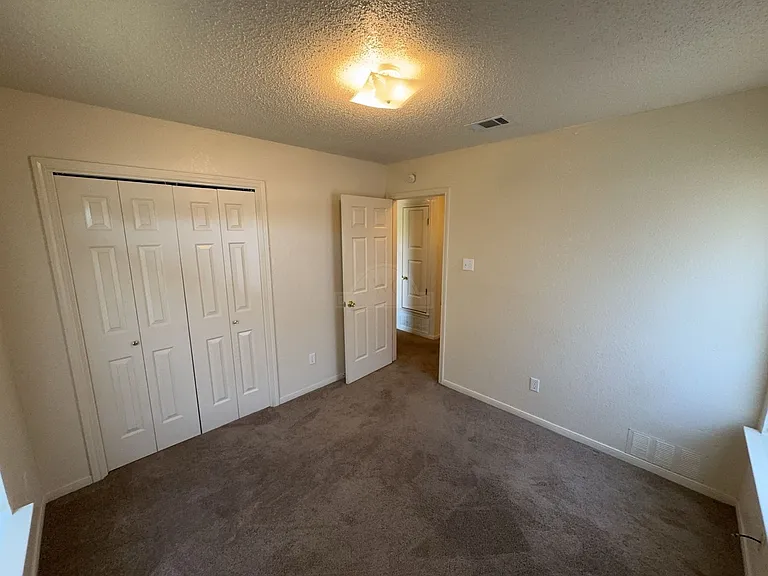 4004 Riverrock Dr — Photo 7