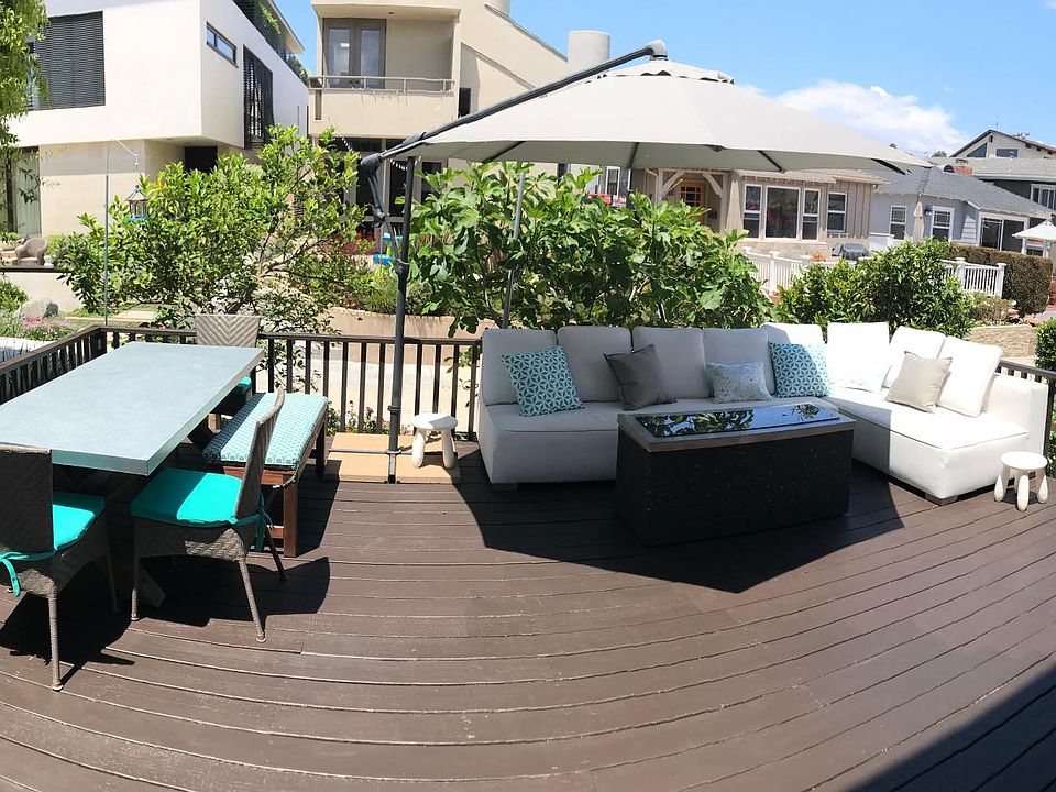 Large 340SF wood patio overlooking flat walkstreet