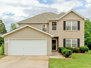808 General Barksdale Dr, Smyrna, TN 37167
